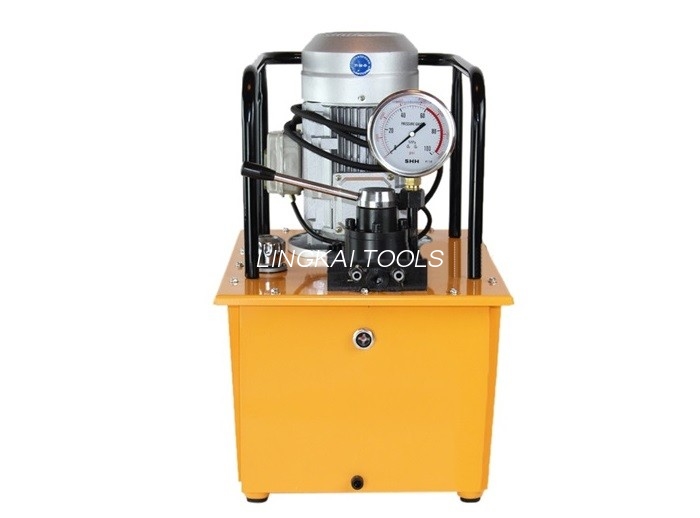 2,5 l/perc nagynyomású krimpelő szerszám / 70 MPa 0,75 kW elektromos meghajtású hidraulikus szivattyú